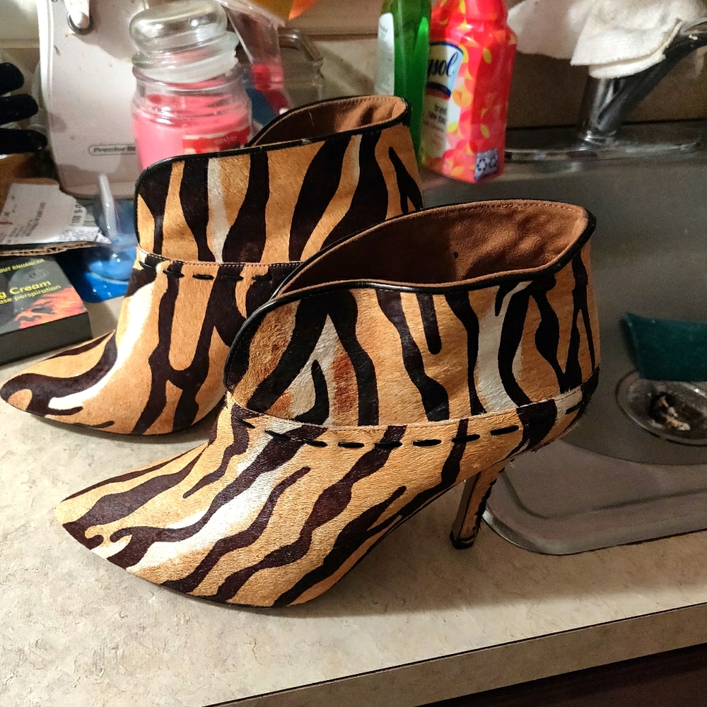 Shoe boots